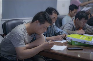 朝陽集團開展行車和有限作業(yè)空間安全操作培訓(xùn)、道路交通安全培訓(xùn)